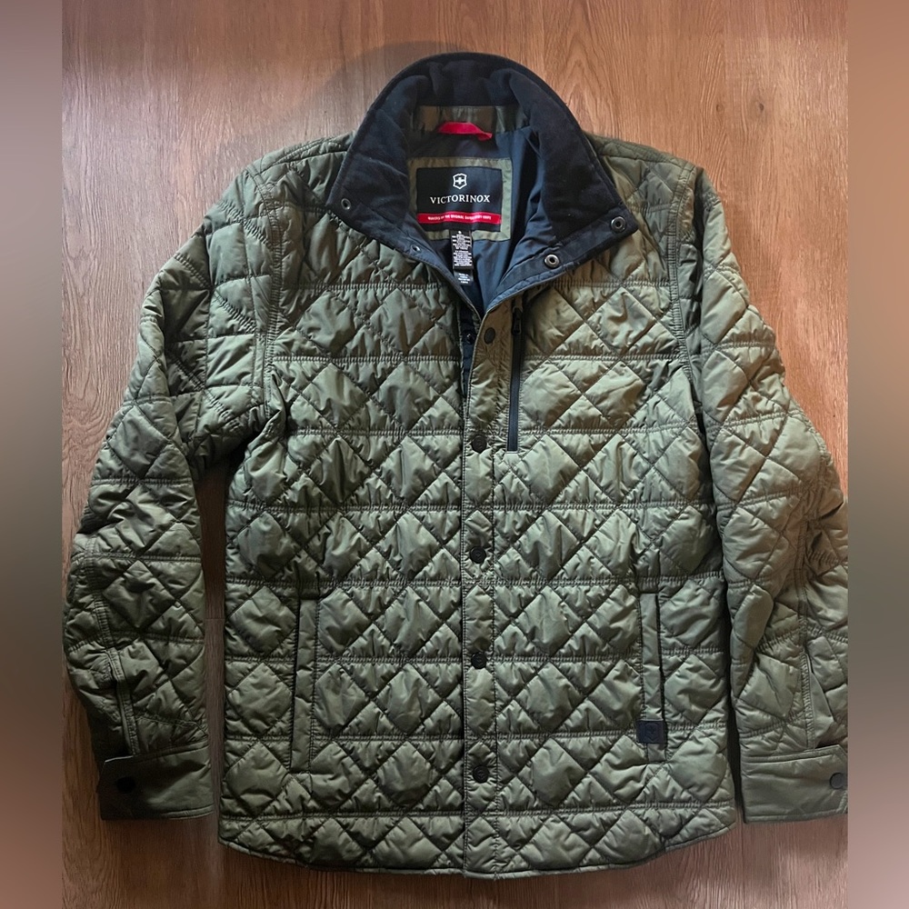 Victorinox Men's Bernhold Lightweight Quilted Jacket Olive Green Size S